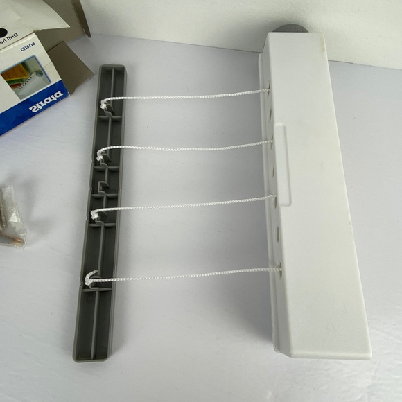 Indoor Clothes Drying Rack 4 Lines Space Saving Retractable Wall Mounted - Picture 4 of 6